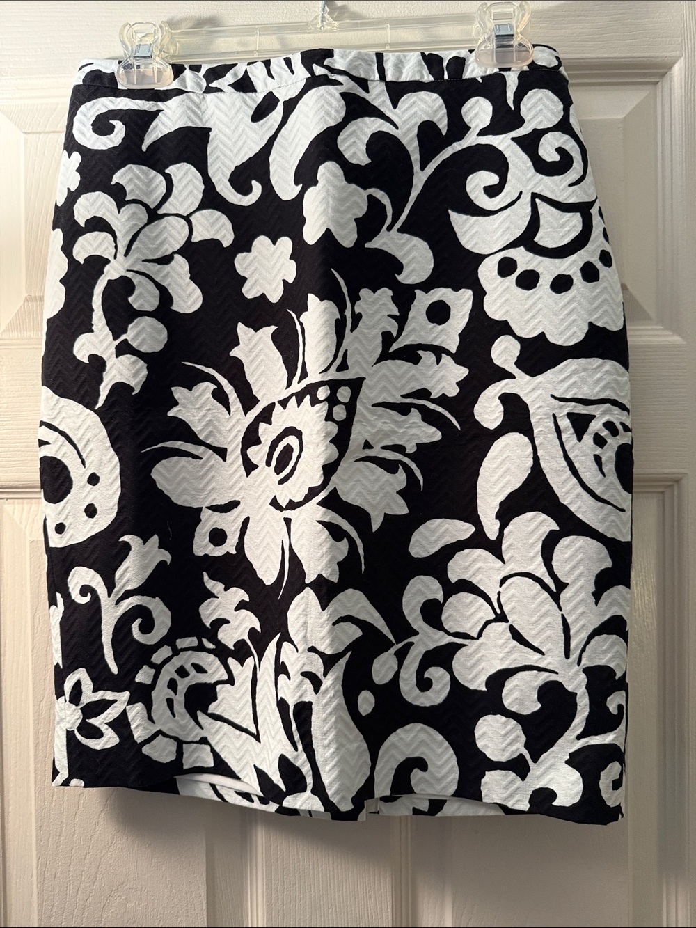 Talbots Petite Black & White Floral Pencil Skirt - Classic Women's Skirt